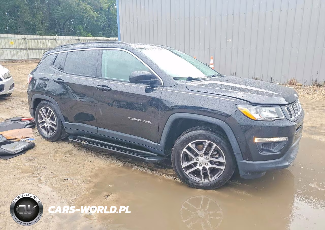 2019 Jeep Compass Latitude VIN:3C4NJCBB9KT668517 - 4
