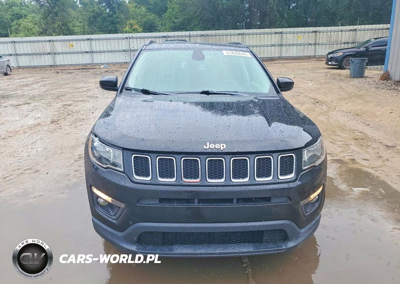 2019 Jeep Compass Latitude VIN:3C4NJCBB9KT668517 - 5