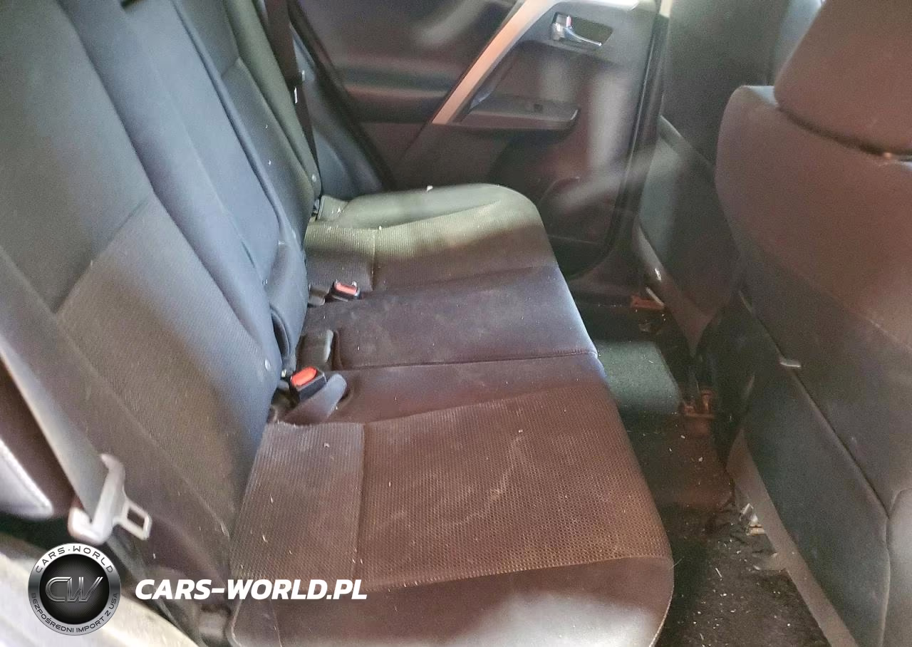 2018 Toyota Rav4 Xle VIN:2T3RFREVXJW803524 - 10