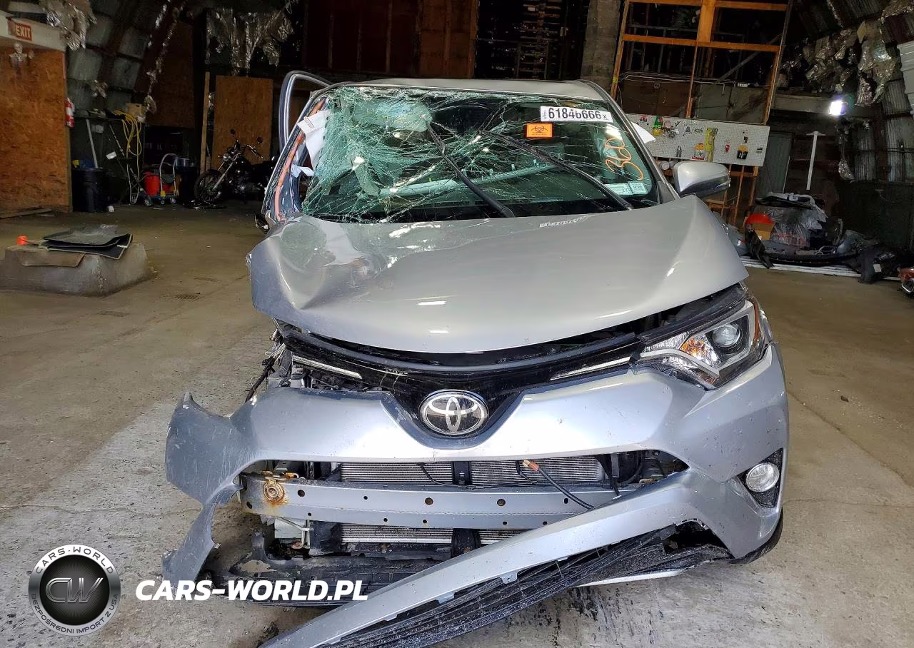 2018 Toyota Rav4 Xle VIN:2T3RFREVXJW803524 - 5