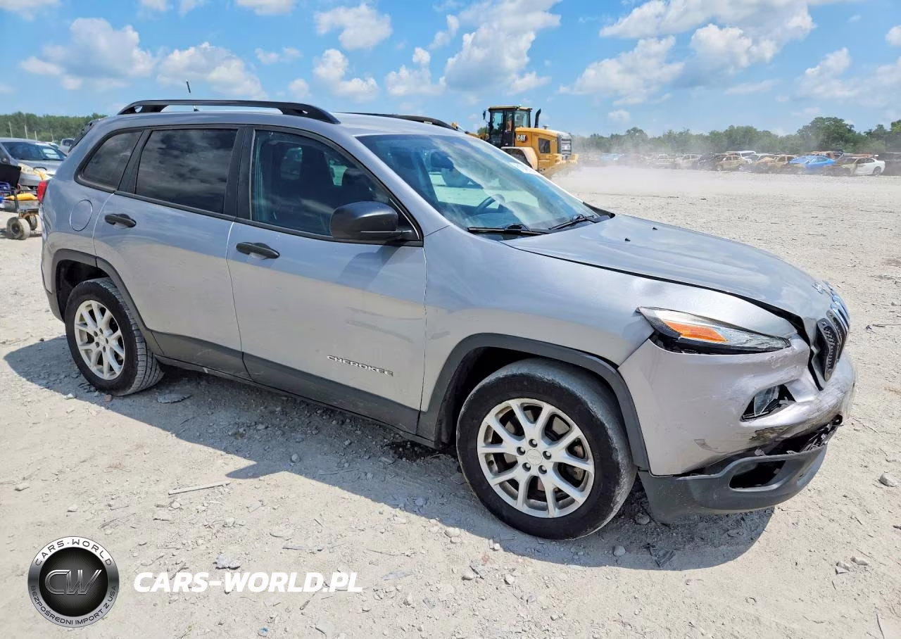 2015 Jeep Cherokee Sport VIN:1C4PJLAB2FW760174 - 4