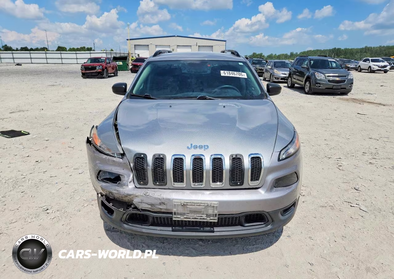 2015 Jeep Cherokee Sport VIN:1C4PJLAB2FW760174 - 5