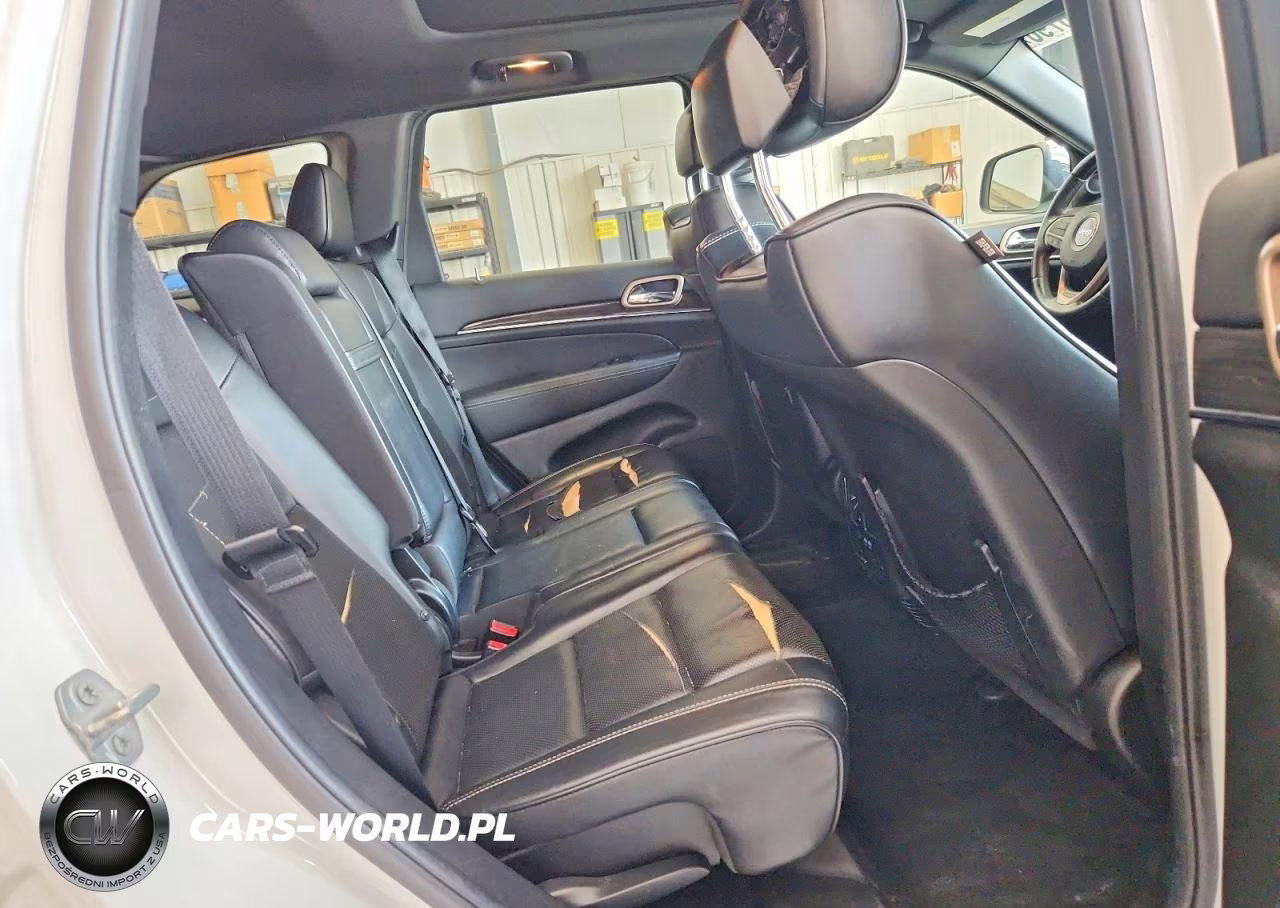 2015 Jeep Grand Cherokee Overland VIN:1C4RJECG0FC742058 - 11