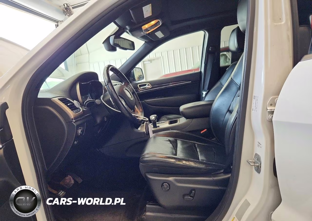 2015 Jeep Grand Cherokee Overland VIN:1C4RJECG0FC742058 - 7