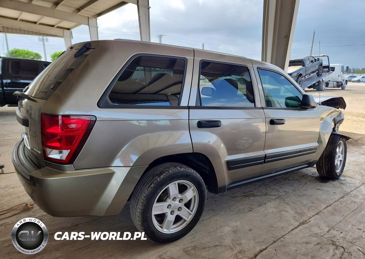 2005 Jeep Grand Cherokee Laredo VIN:1J4GS48K05C507079 - 3