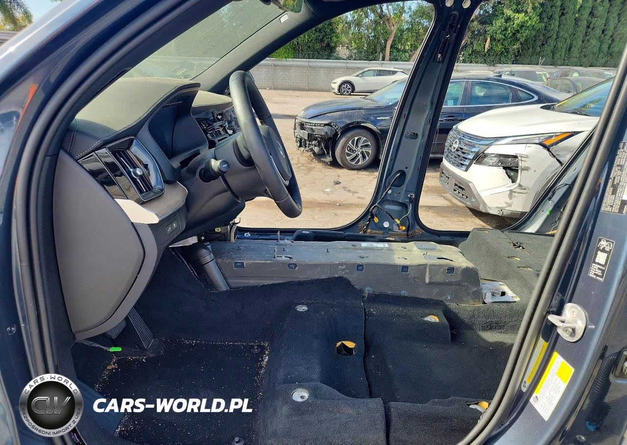 2026 Volvo Xc90 Ultra VIN:YV4H60PF8T1501919 - 7