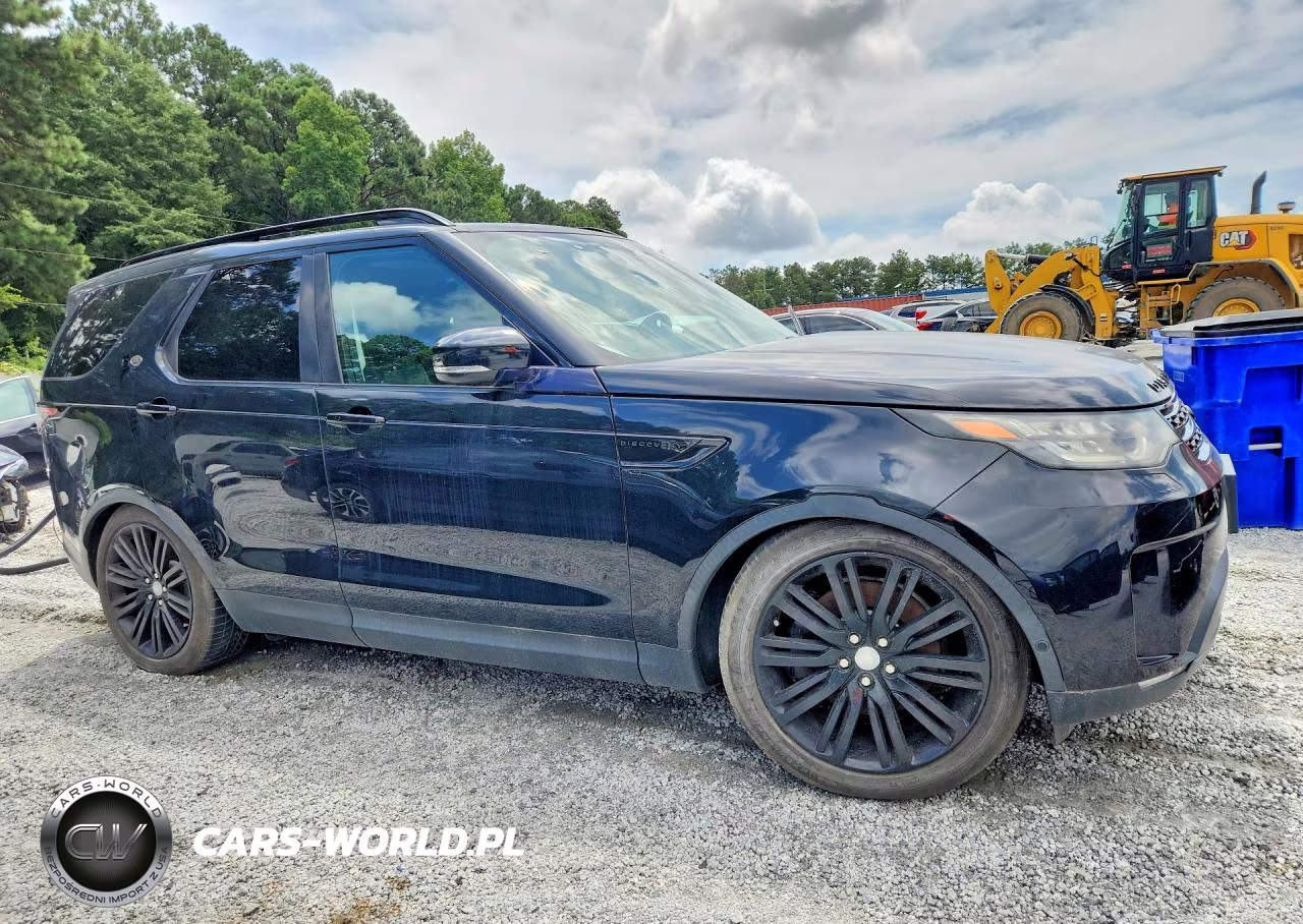 2017 Land Rover Discovery First Edition VIN:SALRTBBVXHA017437 - 4
