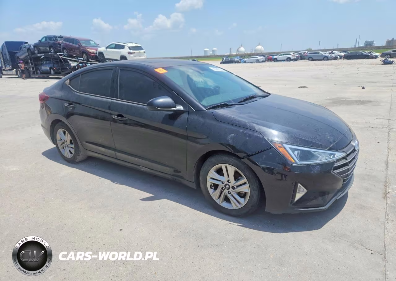 2020 Hyundai Elantra Value Edition VIN:5NPD84LF4LH561827 - 4