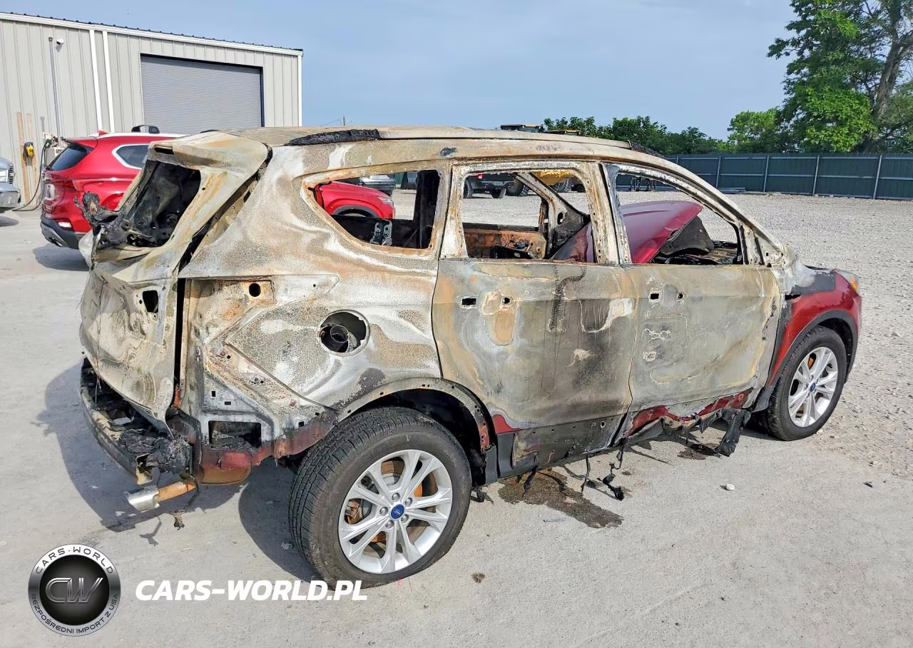 2018 Ford Escape Se VIN:1FMCU9GD6JUA30043 - 3