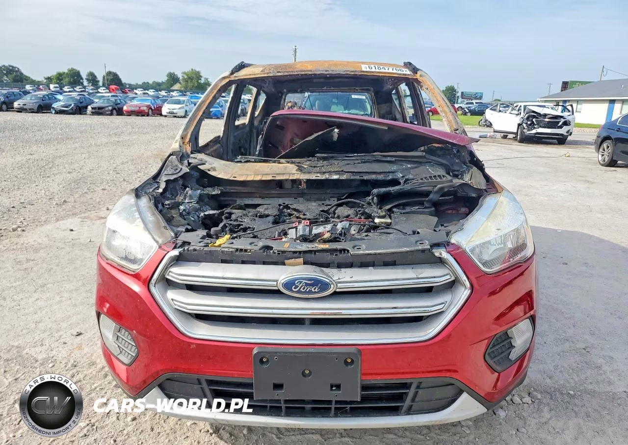 2018 Ford Escape Se VIN:1FMCU9GD6JUA30043 - 5