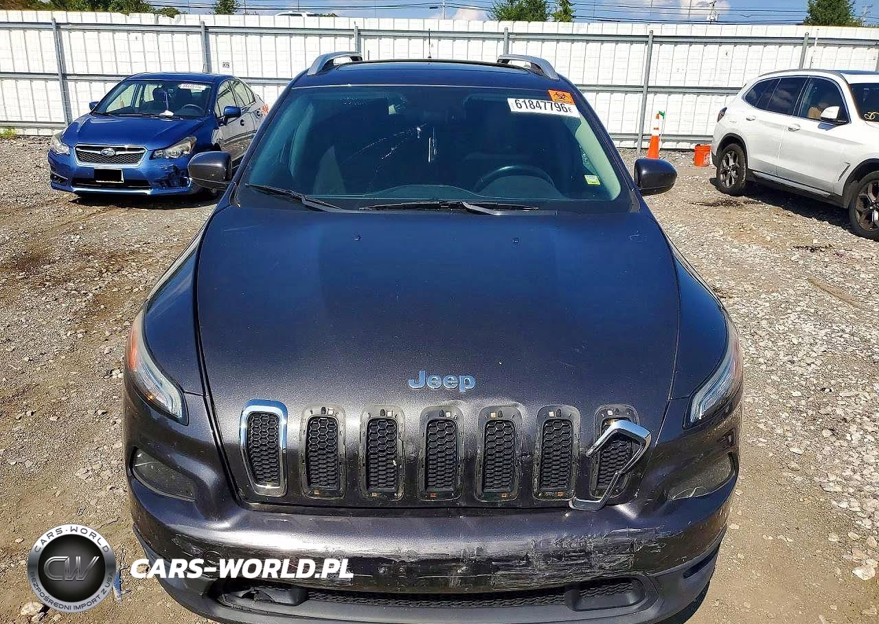 2015 Jeep Cherokee Latitude VIN:1C4PJMCS2FW538544 - 5