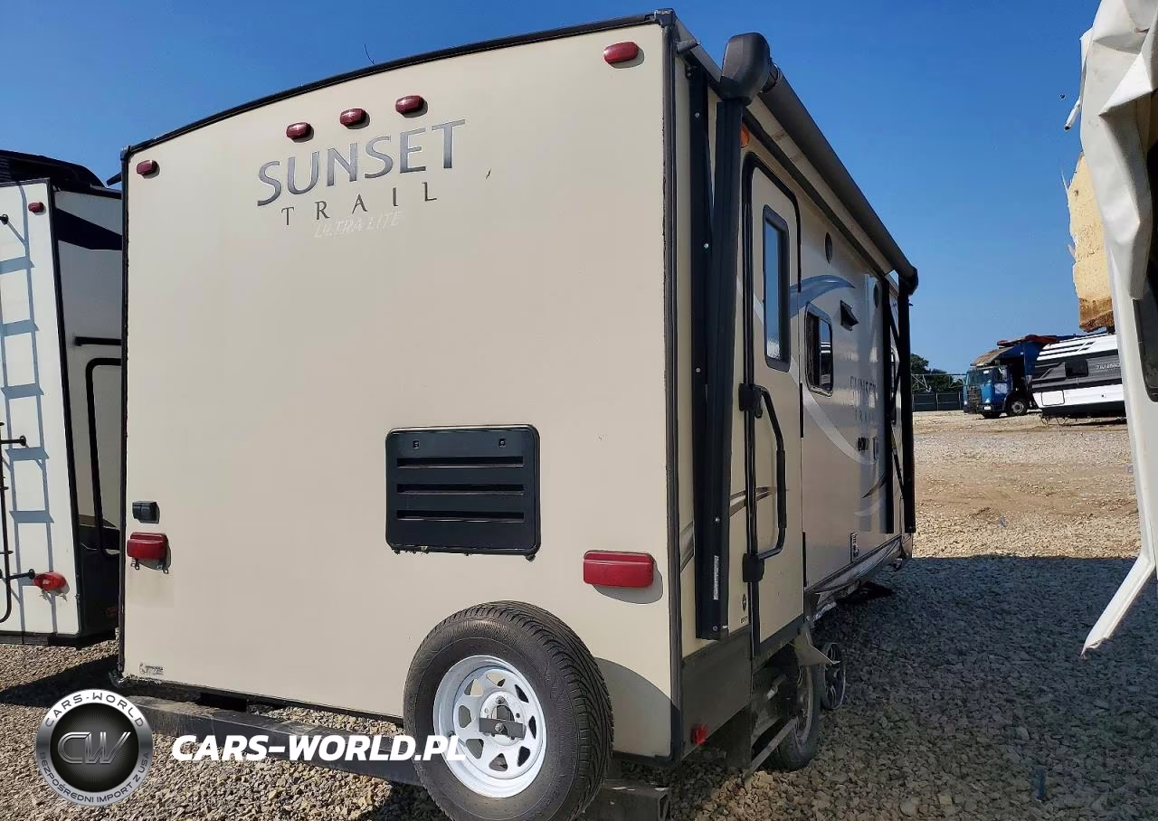 2016 Cross Roads Sunset Camper VIN:4V0TC1926GE018567 - 4