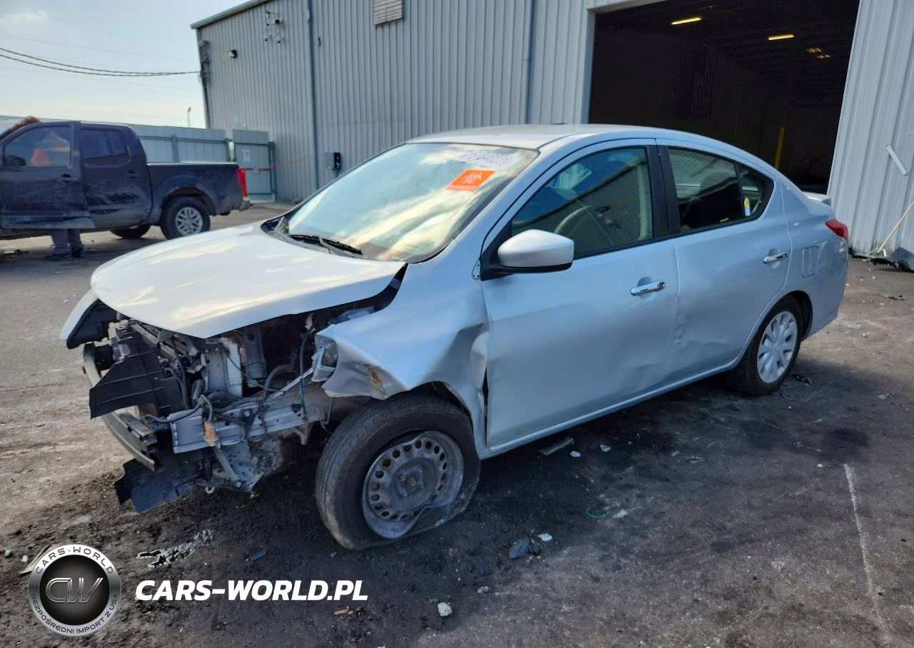 2017 Nissan Versa 1.6 Sv – zdjęcie 1 z 13