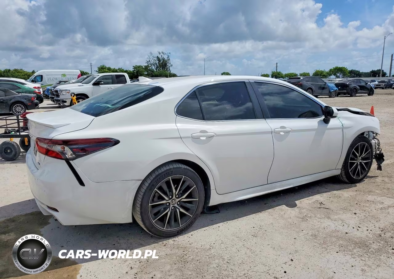 2021 Toyota Camry Se VIN:4T1G11AK0MU533204 - 3