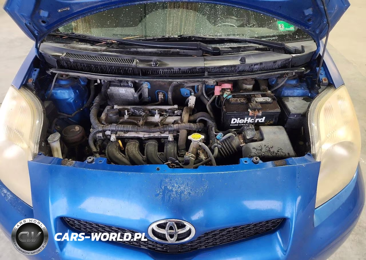 2010 Toyota Yaris Base VIN:JTDJT4K34A5321229 - 11