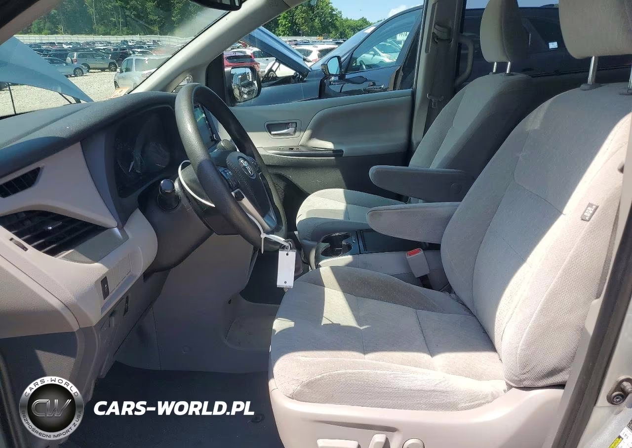2020 Toyota Sienna Le VIN:5TDJZ3DC6LS238520 - 7