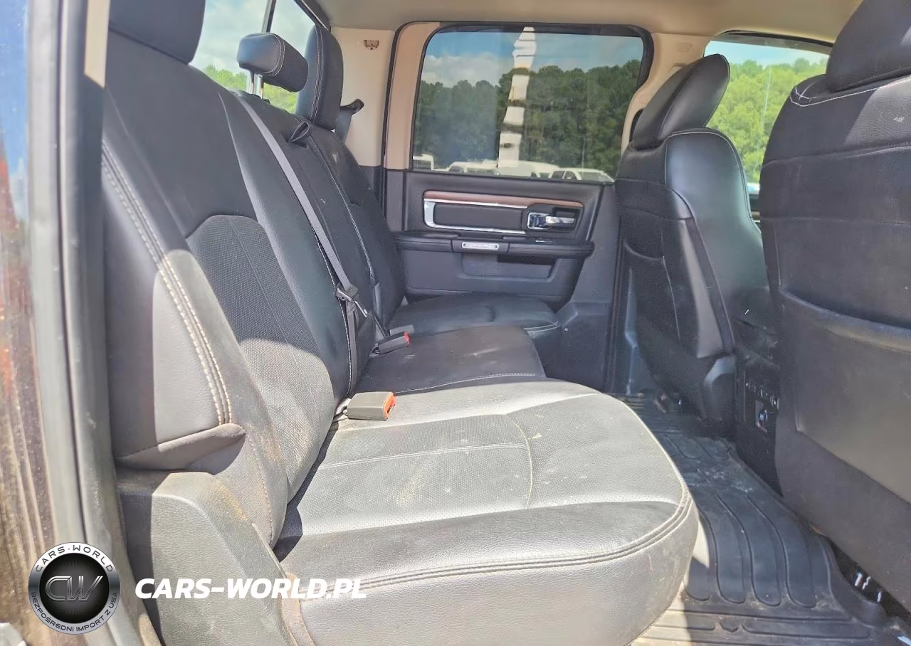 2017 Ram 1500 Laramie VIN:1C6RR7NMXHS882853 - 10
