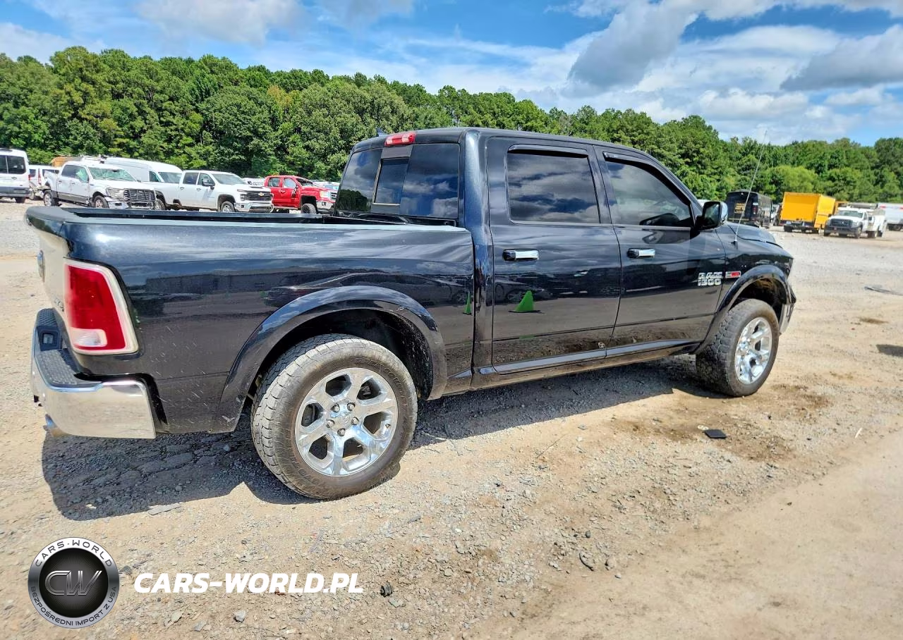 2017 Ram 1500 Laramie VIN:1C6RR7NMXHS882853 - 3