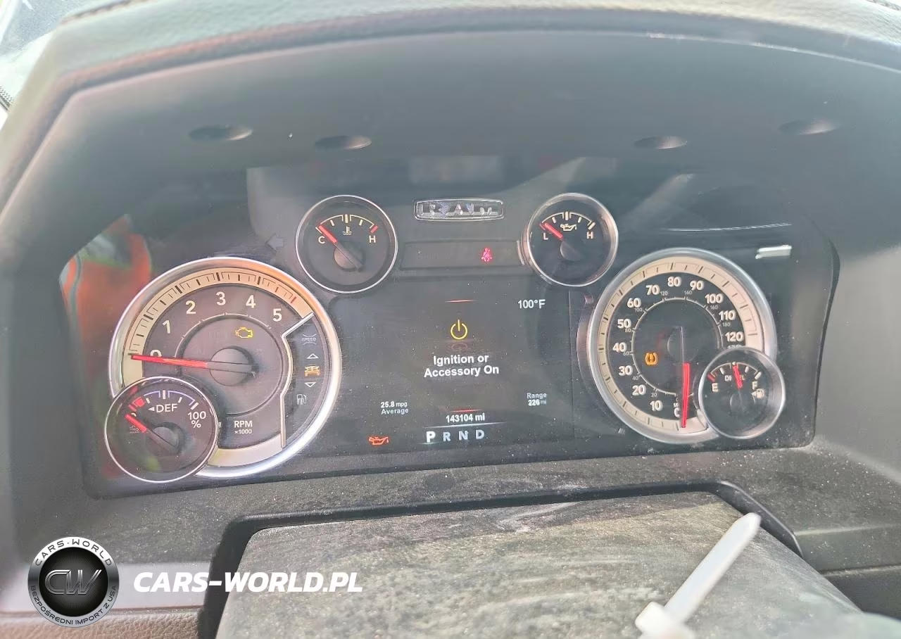 2017 Ram 1500 Laramie VIN:1C6RR7NMXHS882853 - 9