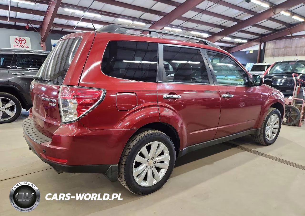 2012 Subaru Forester 2.5X Premium VIN:JF2SHADC1CH418909 - 3