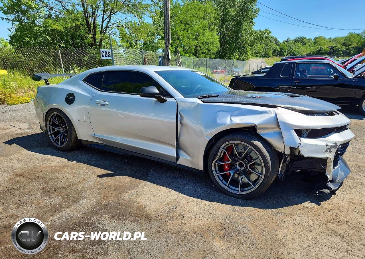 2018 Chevrolet Camaro Zl1 VIN:1G1FJ1R6XJ0100119 - 4