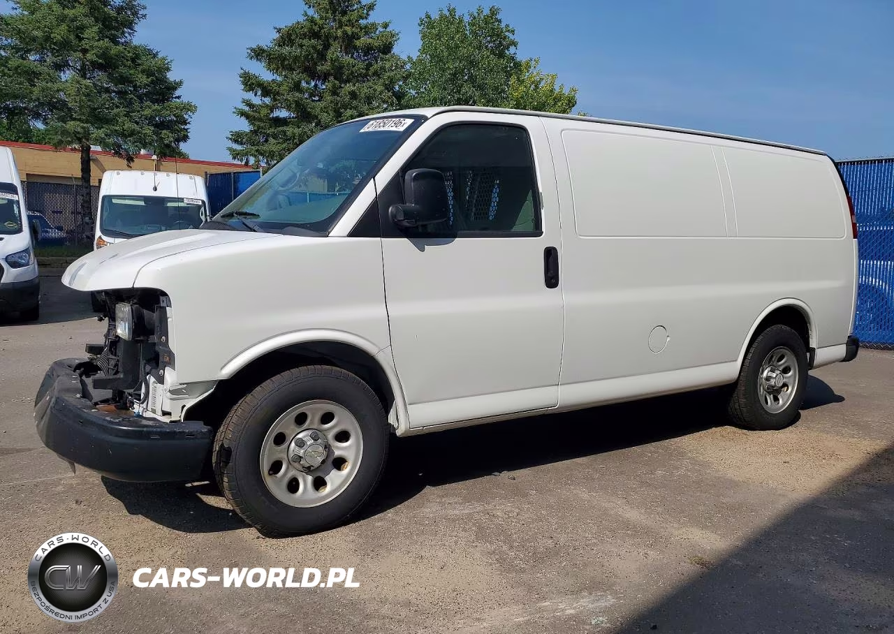 2010 Chevrolet Express G1500 – zdjęcie 1 z 13