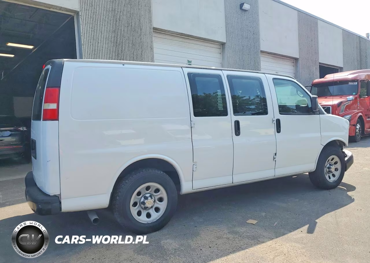 2010 Chevrolet Express G1500 VIN:1GCUGADX5A1166052 - 3