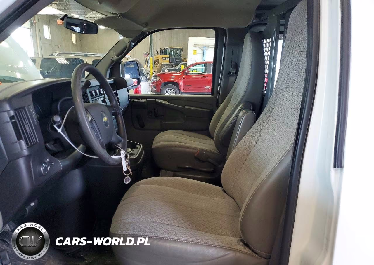 2010 Chevrolet Express G1500 VIN:1GCUGADX5A1166052 - 7