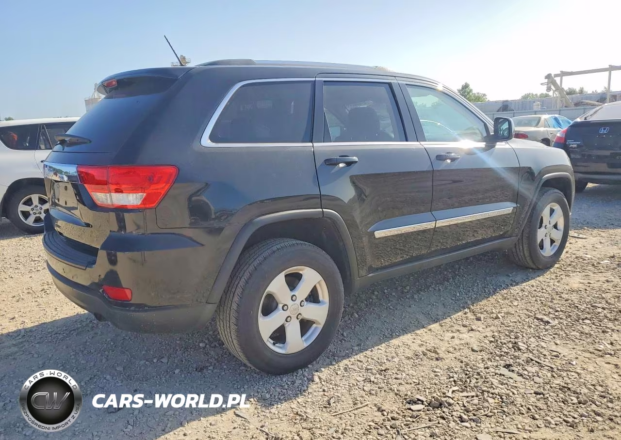 2012 Jeep Grand Cherokee Laredo VIN:1C4RJFAG9CC310749 - 3