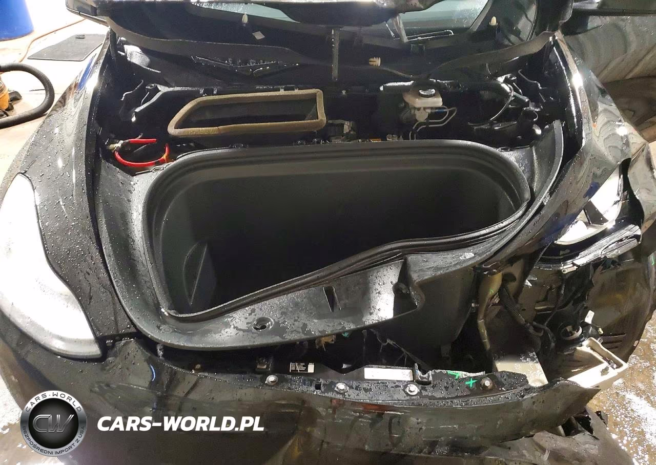 2021 Tesla Model Y VIN:5YJYGDEE6MF080101 - 12
