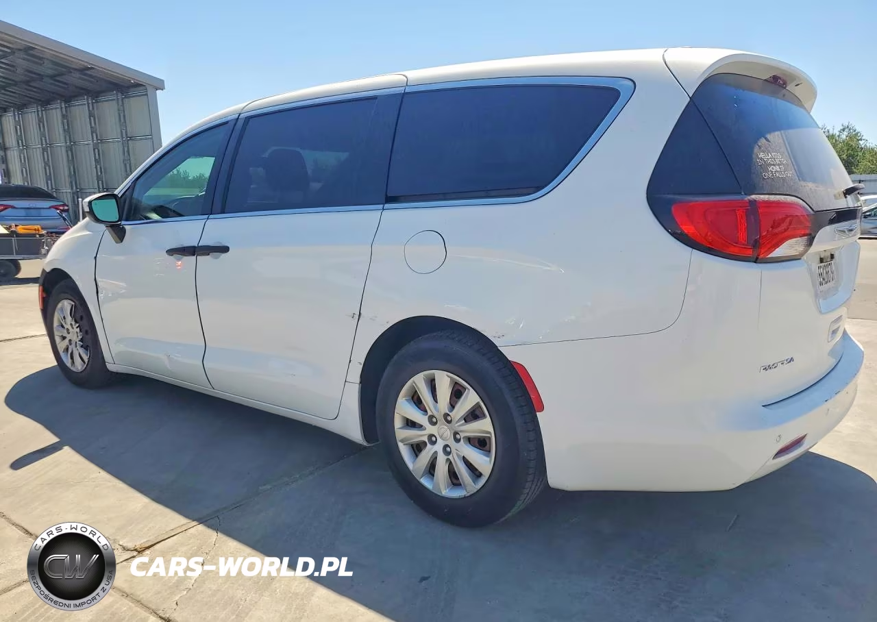 2019 Chrysler Pacifica L VIN:2C4RC1AG0KR666588 - 2