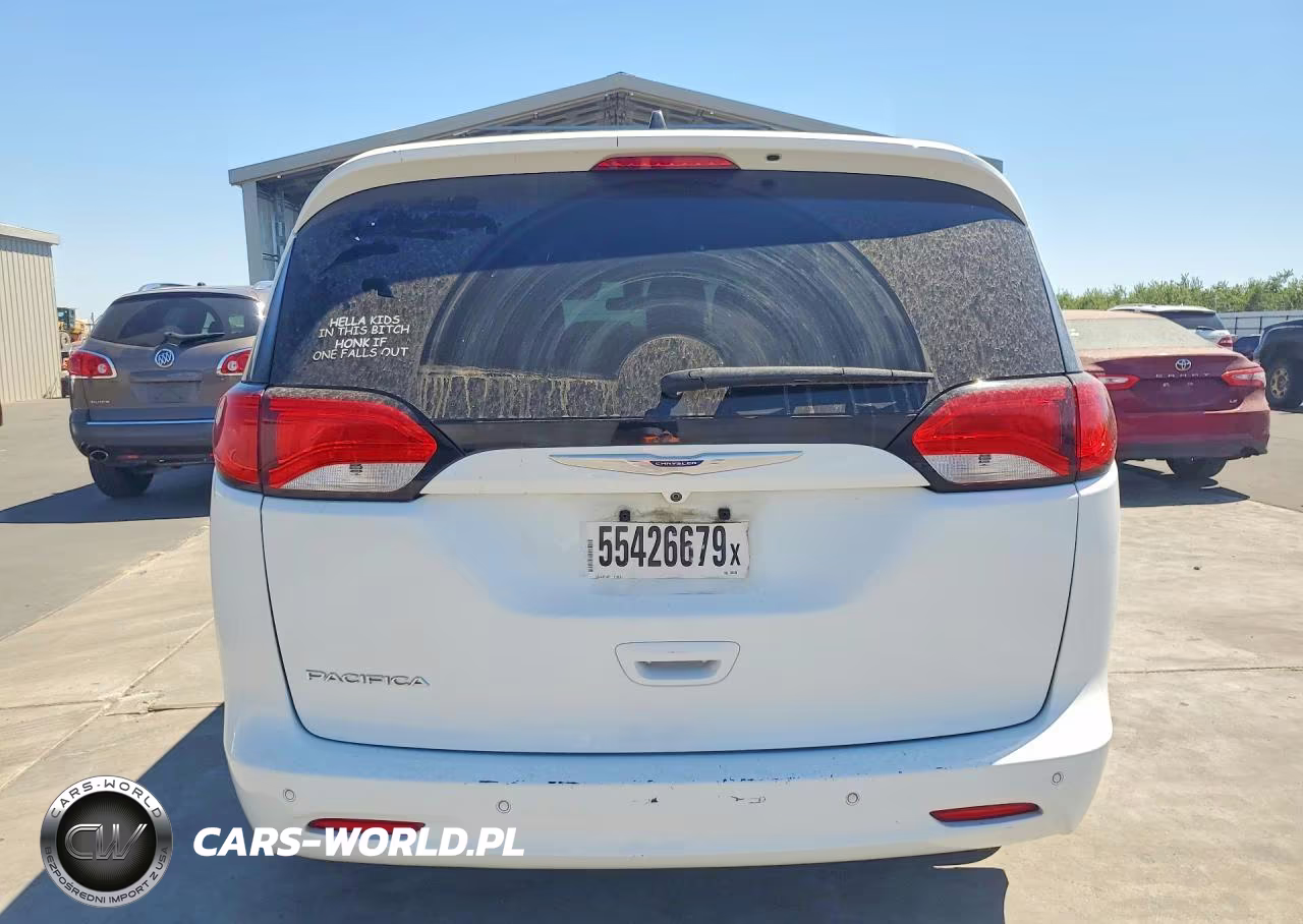 2019 Chrysler Pacifica L VIN:2C4RC1AG0KR666588 - 6