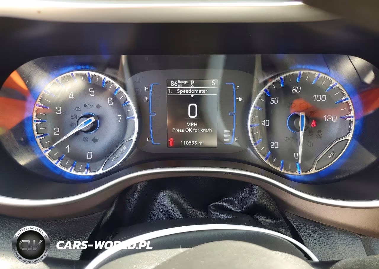 2019 Chrysler Pacifica L VIN:2C4RC1AG0KR666588 - 9