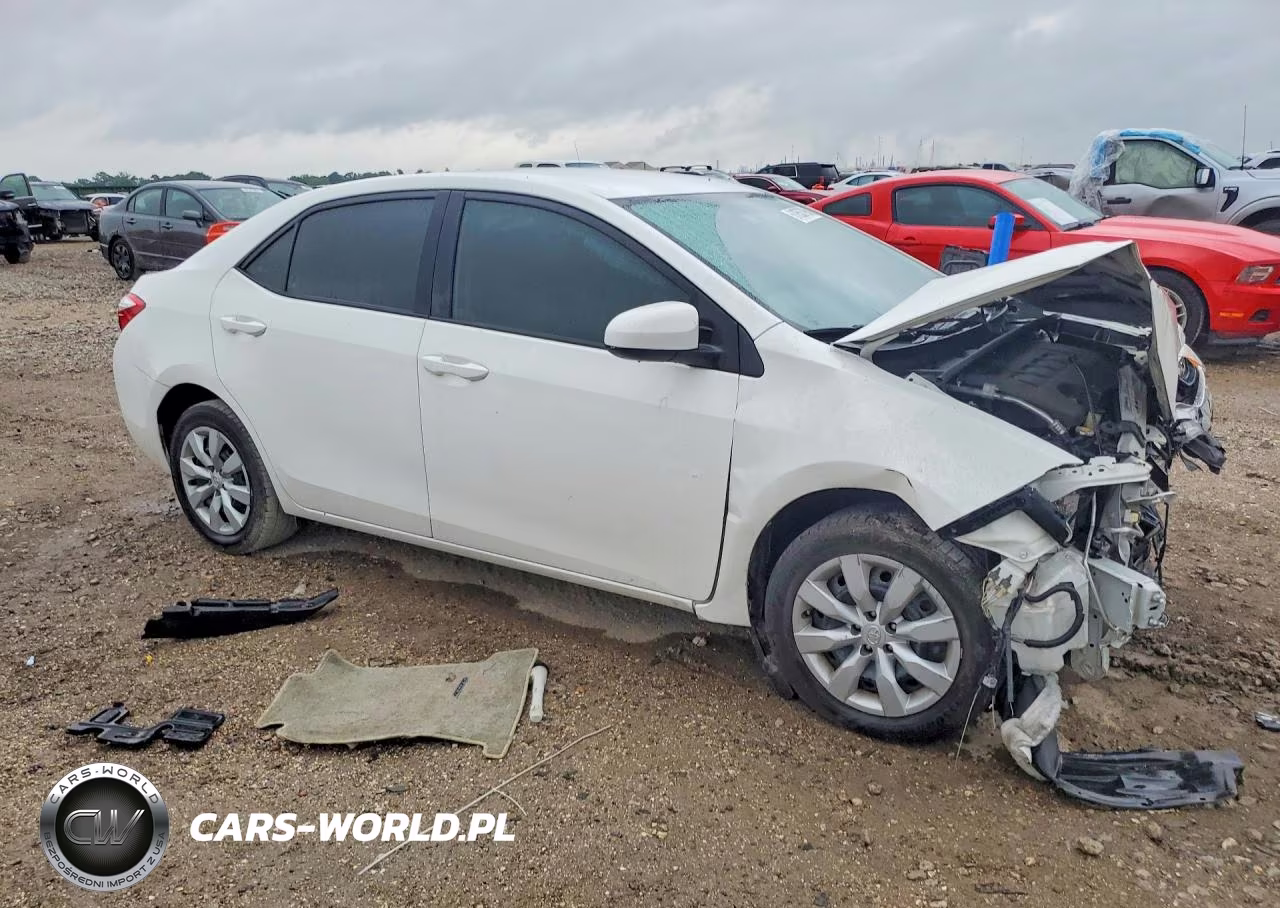 2016 Toyota Corolla Le VIN:5YFBURHEXGP521938 - 4
