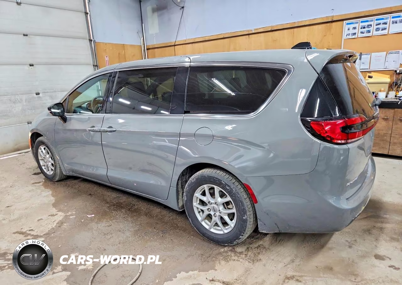 2025 Chrysler Pacifica Select VIN:2C4RC1BG6SR556501 - 2