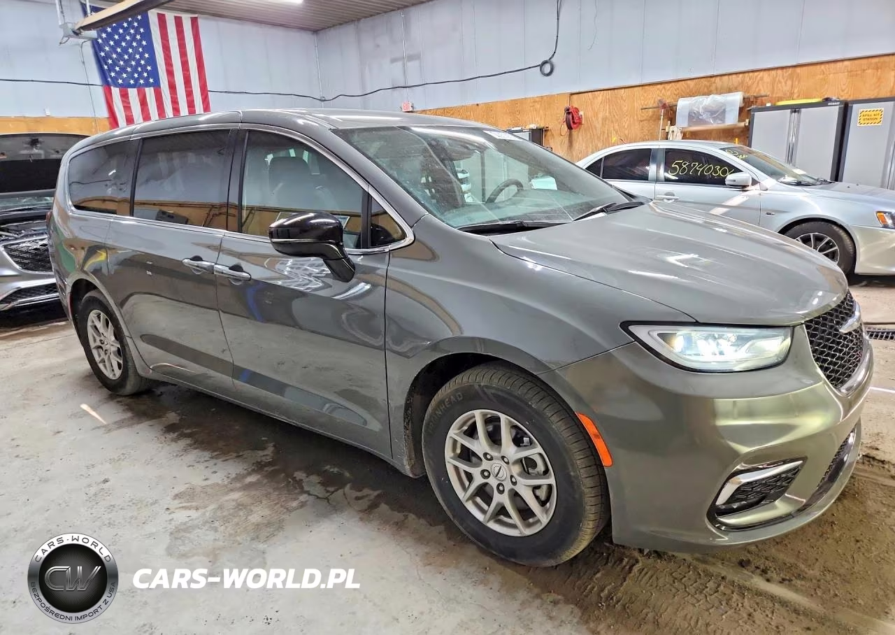 2025 Chrysler Pacifica Select VIN:2C4RC1BG6SR556501 - 4