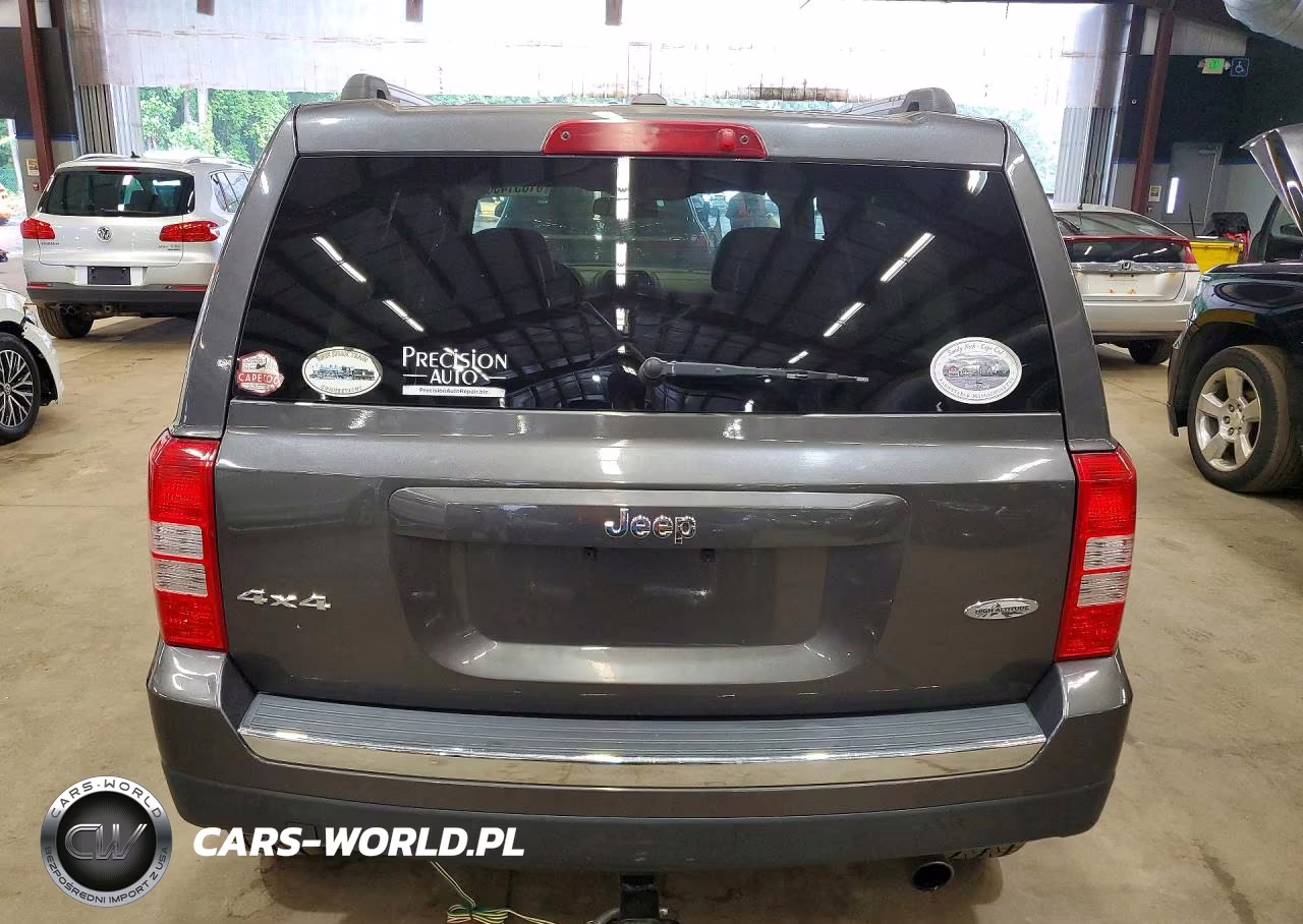 2017 Jeep Patriot Latitude VIN:1C4NJRFB3HD206319 - 6