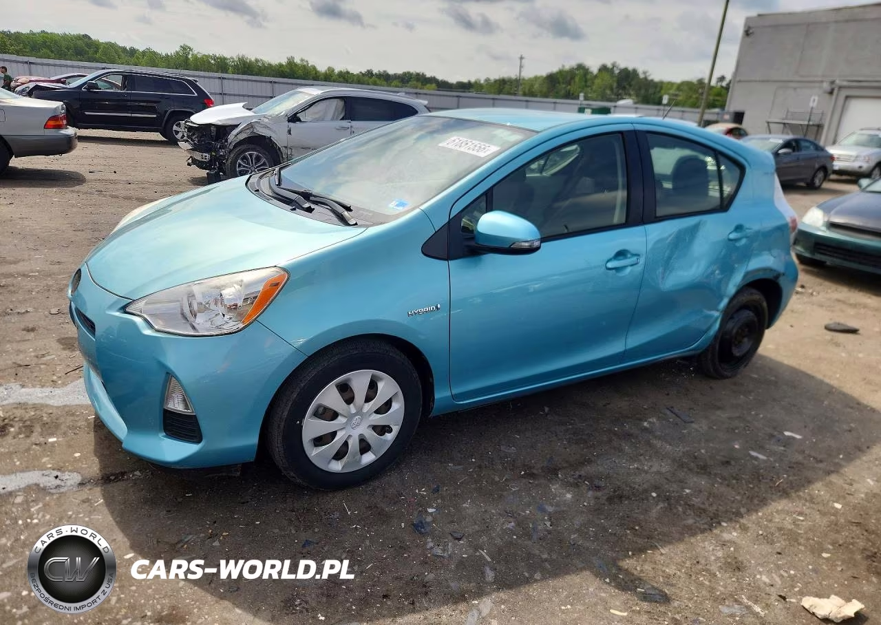 2013 Toyota Prius C Two