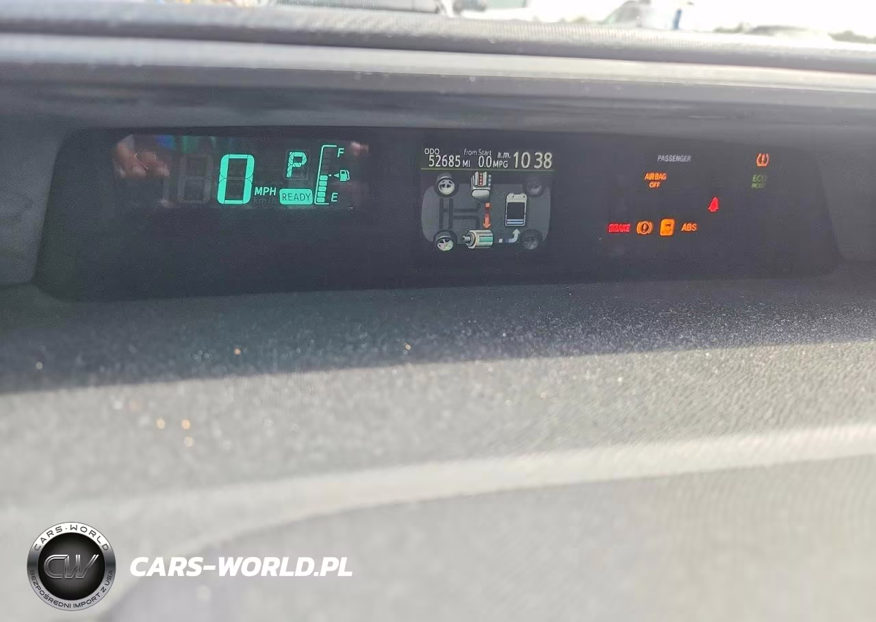 2013 Toyota Prius C Two VIN:JTDKDTB30D1054369 - 9