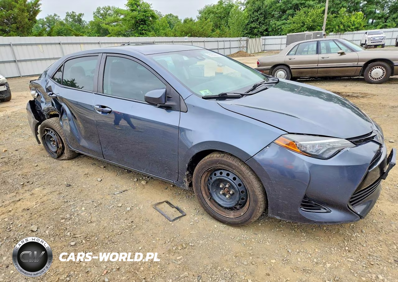 2017 Toyota Corolla Le VIN:2T1BURHE3HC913970 - 4