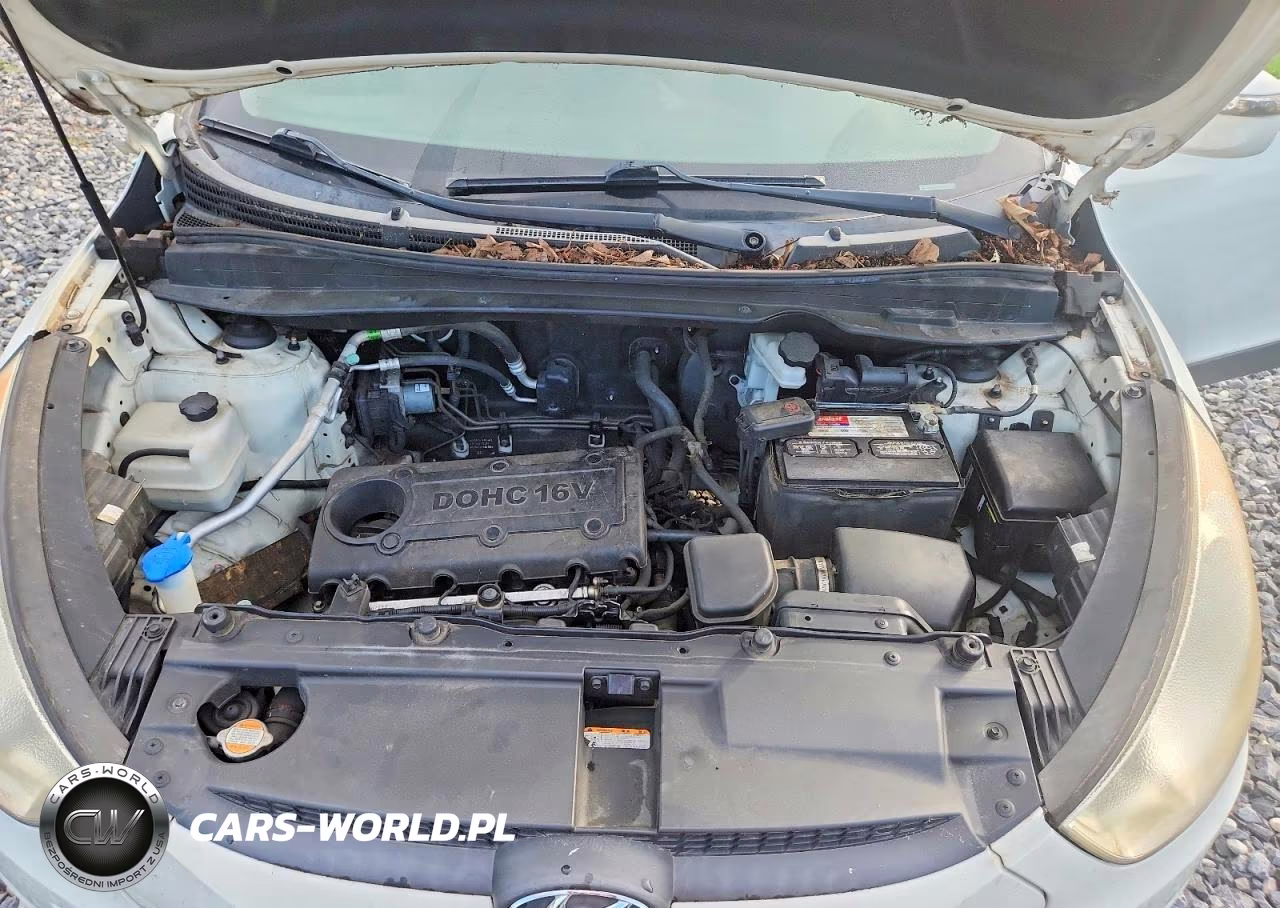 2012 Hyundai Tucson Gls VIN:KM8JU3AC2CU505890 - 11
