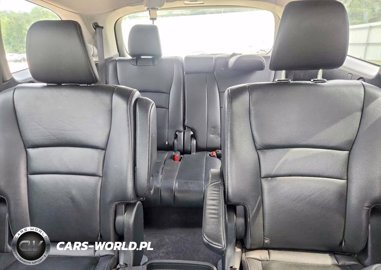 2019 Honda Pilot Touring VIN:5FNYF5H68KB000999 - 10