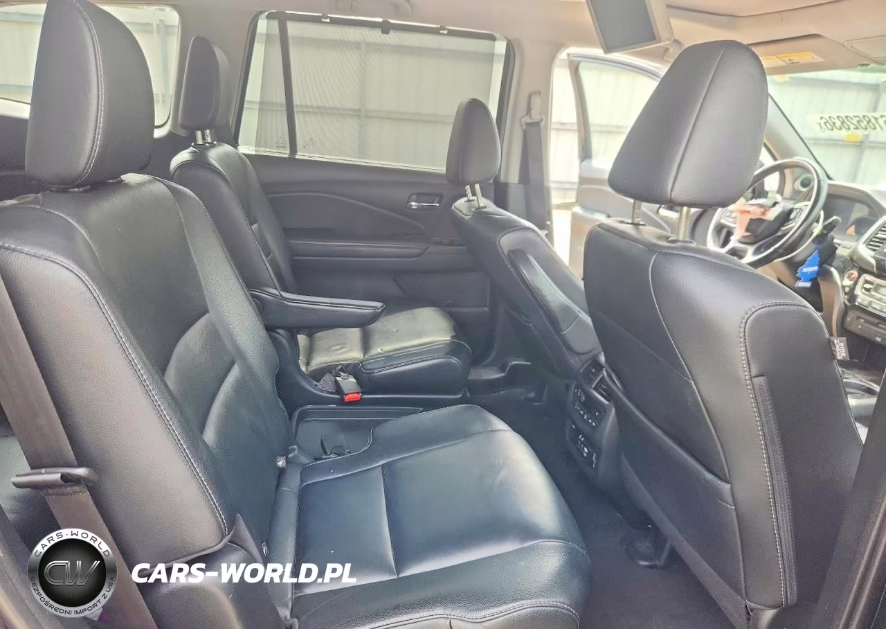 2019 Honda Pilot Touring VIN:5FNYF5H68KB000999 - 11