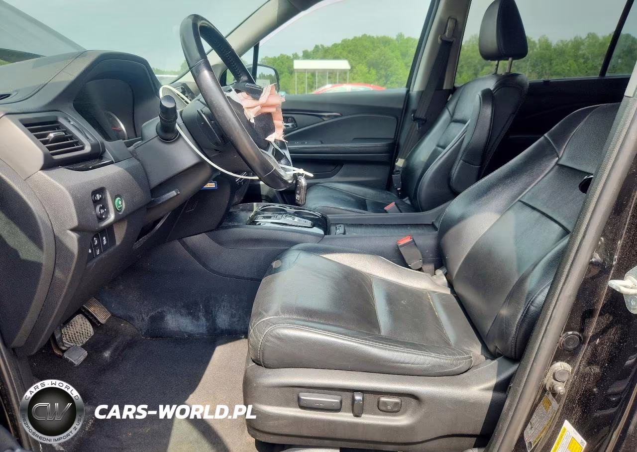 2019 Honda Pilot Touring VIN:5FNYF5H68KB000999 - 7