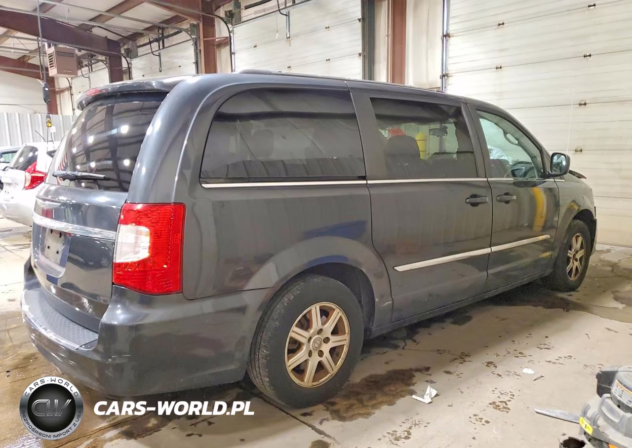 2011 Chrysler Town & Country Touring VIN:2A4RR5DG3BR647223 - 3