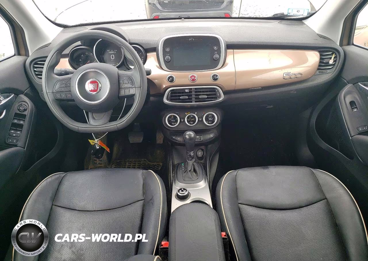 2018 Fiat 500X Lounge VIN:ZFBCFYDB6JP679631 - 8