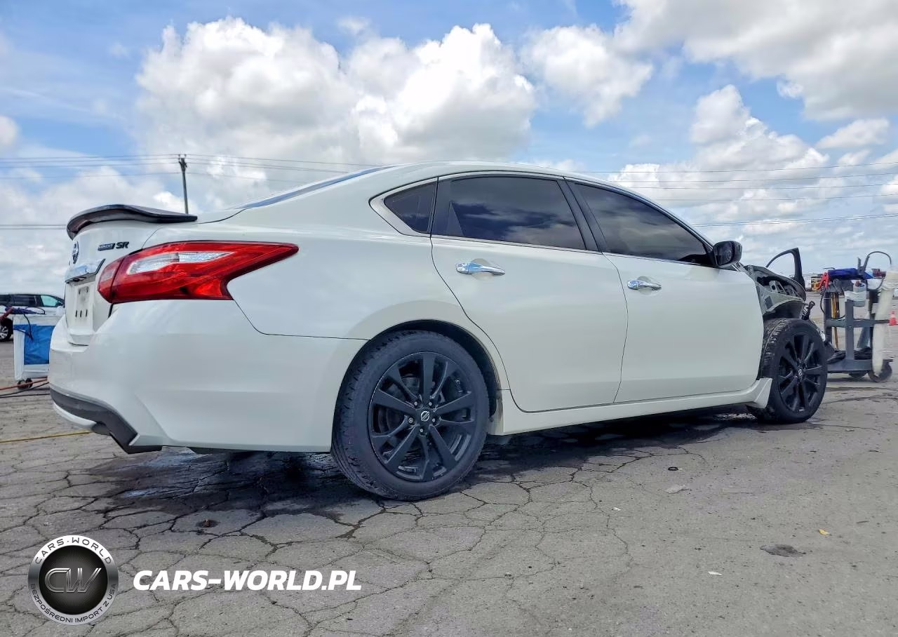 2018 Nissan Altima 2.5 Sr VIN:1N4AL3AP6JC288850 - 3