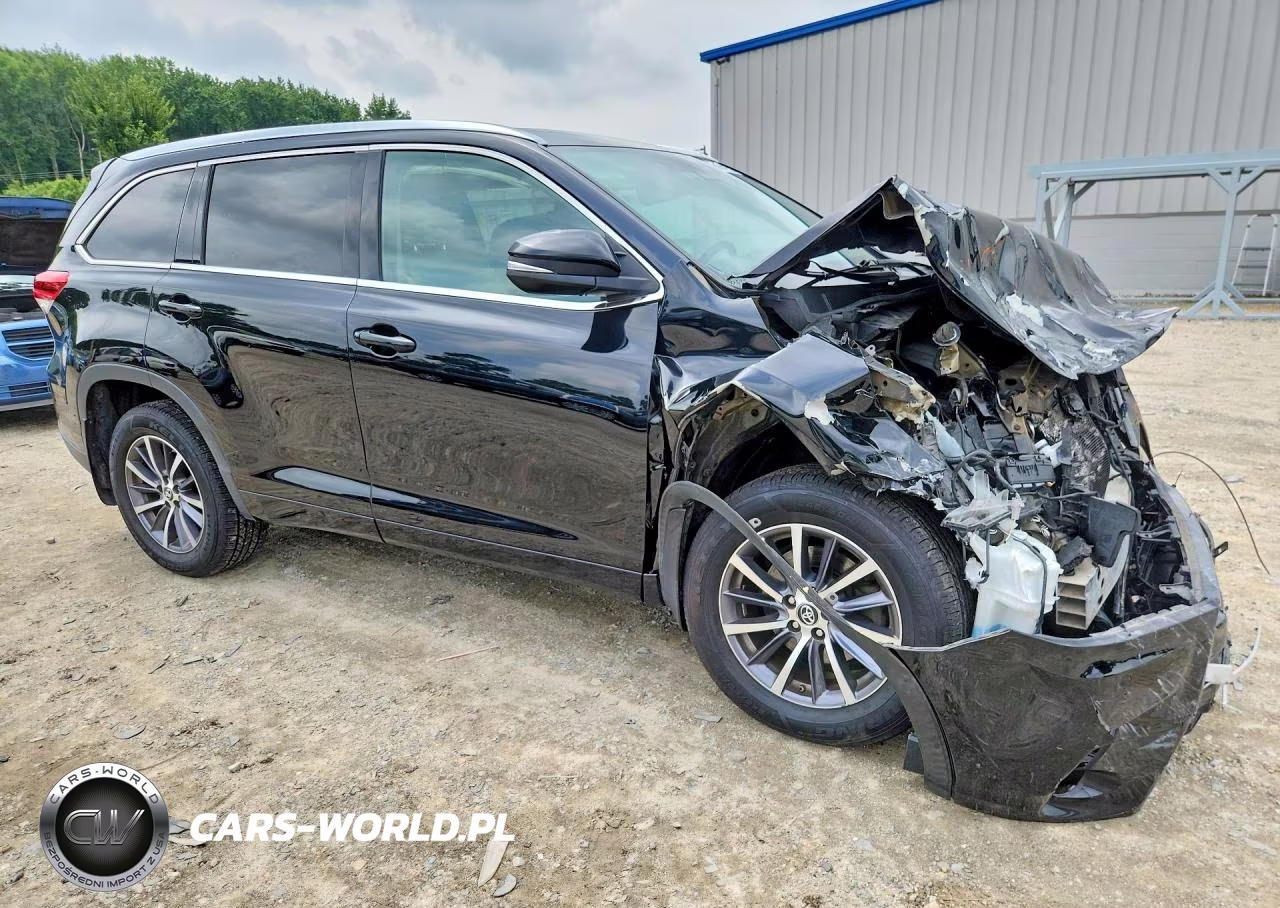 2017 Toyota Highlander Xle VIN:5TDJZRFH9HS460911 - 4