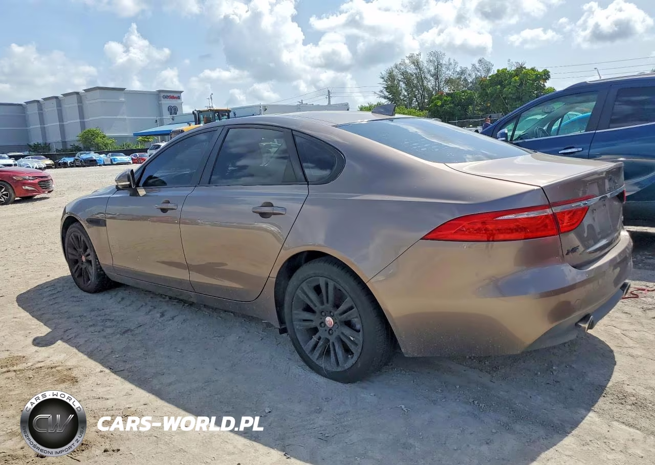 2017 Jaguar Xf Premium VIN:SAJBD4BV0HCY32964 - 2