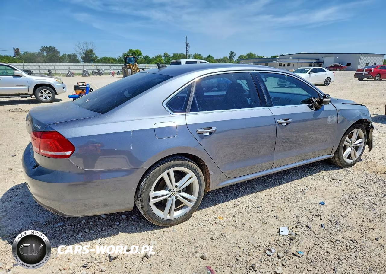 2014 Volkswagen Passat Se VIN:1VWBT7A31EC050605 - 3